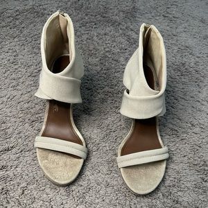 Donald J Pilner heels.